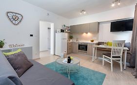 Sunsplash Apartments