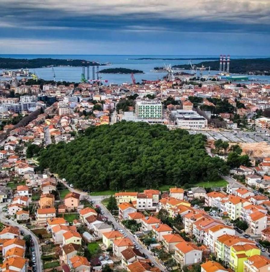 Sunsplash Apartments Pula Exteriér fotografie